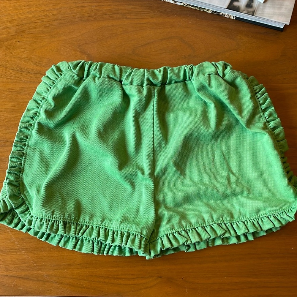 LITTLE ENGLISH Green Ruffle Shorts 4T